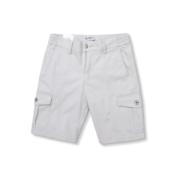 Quần short túi hộp defoxx thiết kế rộng rãi và chất liệu co giãn nhẹ giúp bạn dễ dàng di chuyển và hoạt động mà không bị gò bó.